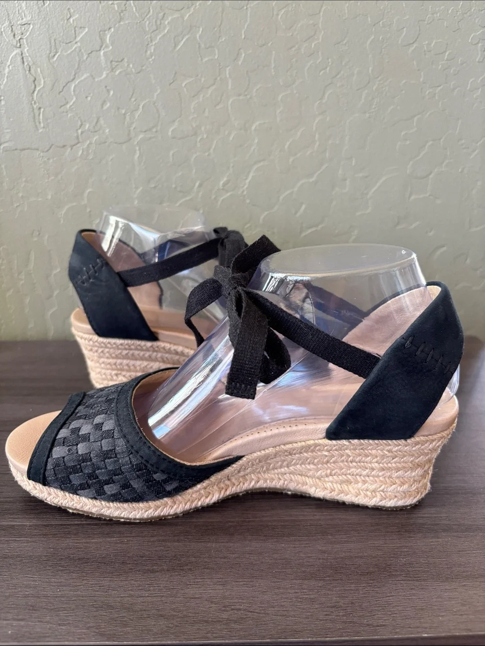 UGG Delmar Black Woven Jute Espadrille Wedge Ankle Tie Sandal Size 8